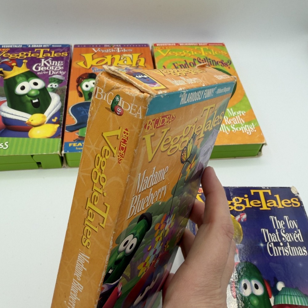 VeggieTales VHS Lot 5 King George Jonah Madame Blueberry Toy Saved Christmas - Picture 6 of 6